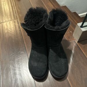 Black Shearling Lined Boots